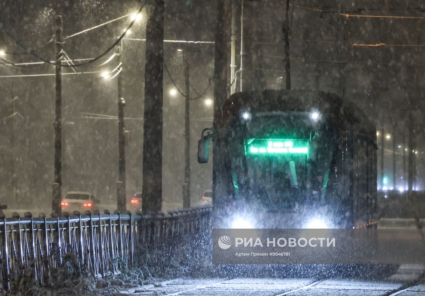 Первый снег в Москве и Санкт-Петербурге