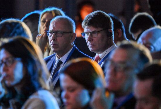 Международный симпозиум в формате "БРИКС - Европа"