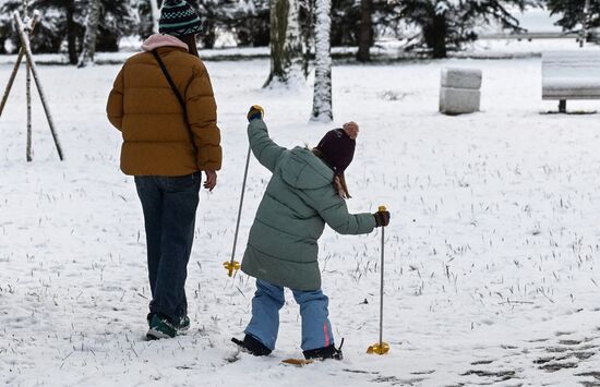 Первый снег в Москве и Санкт-Петербурге
