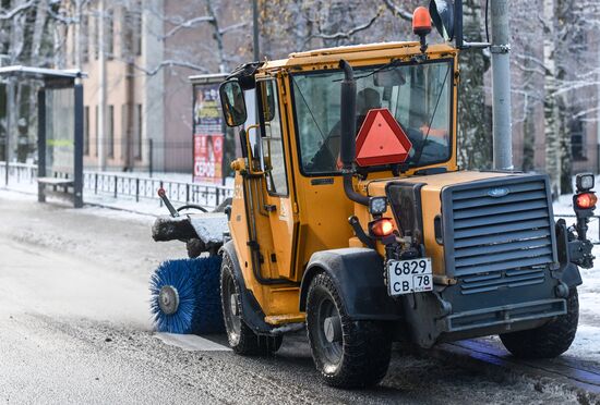 Первый снег в Москве и Санкт-Петербурге