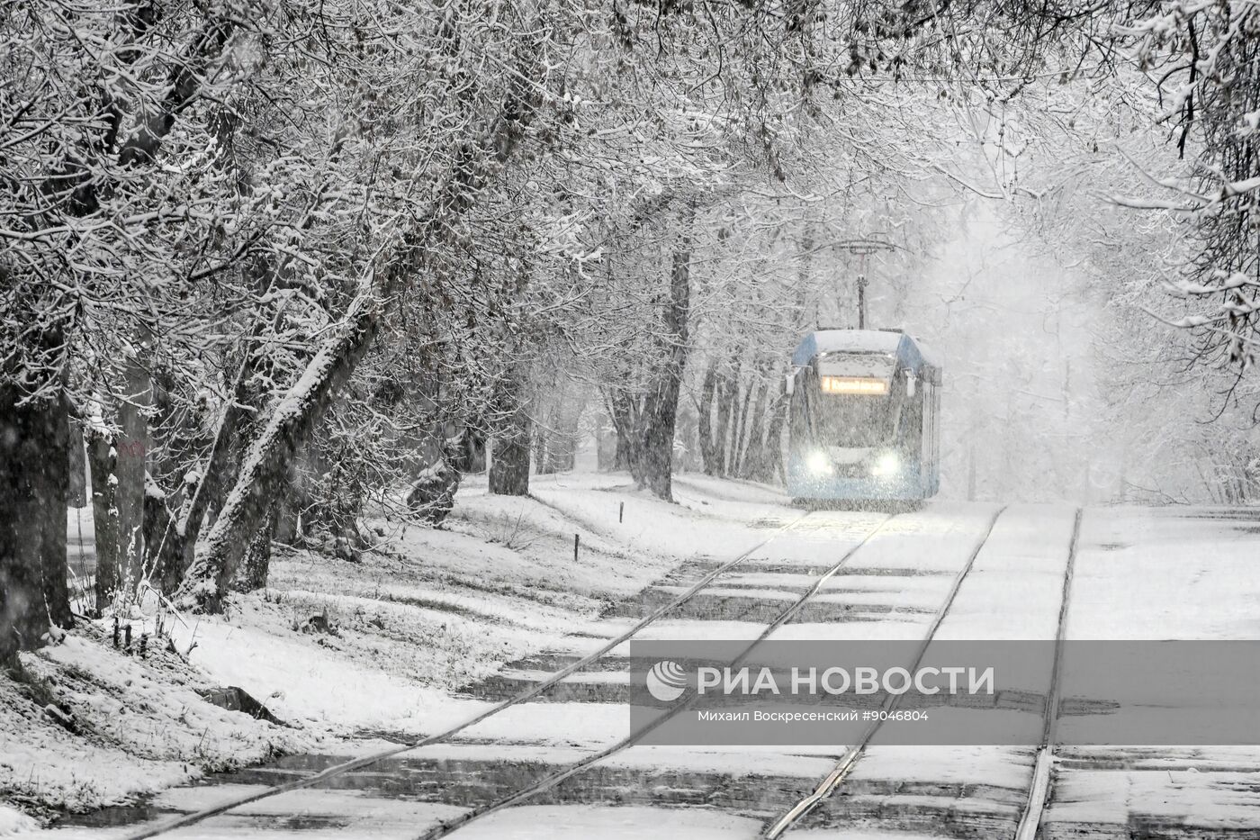 Первый снег в Москве и Санкт-Петербурге