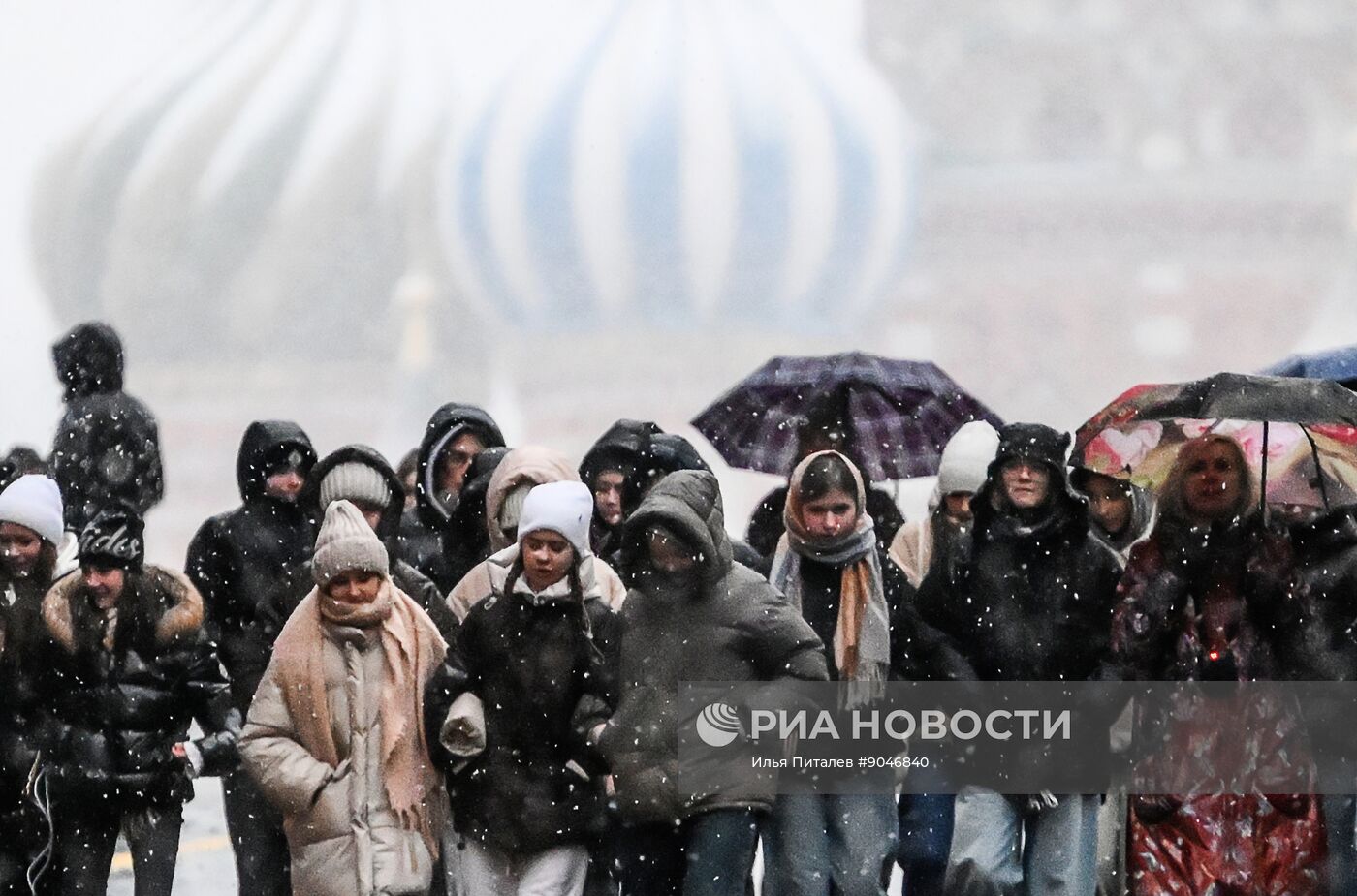 Первый снег в Москве и Санкт-Петербурге