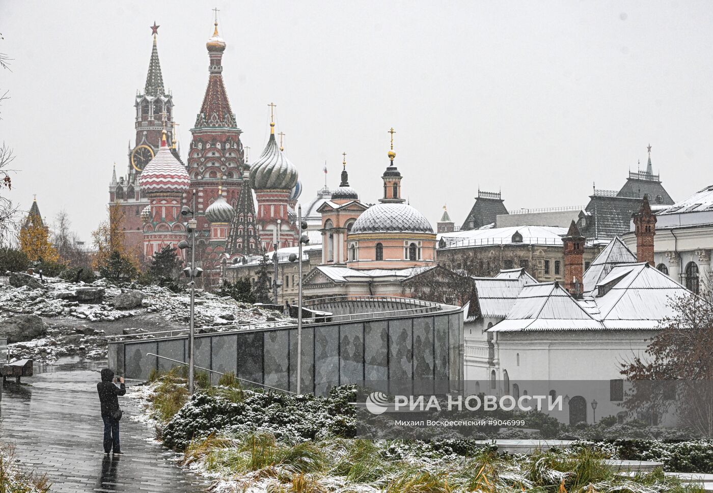 Первый снег в Москве и Санкт-Петербурге
