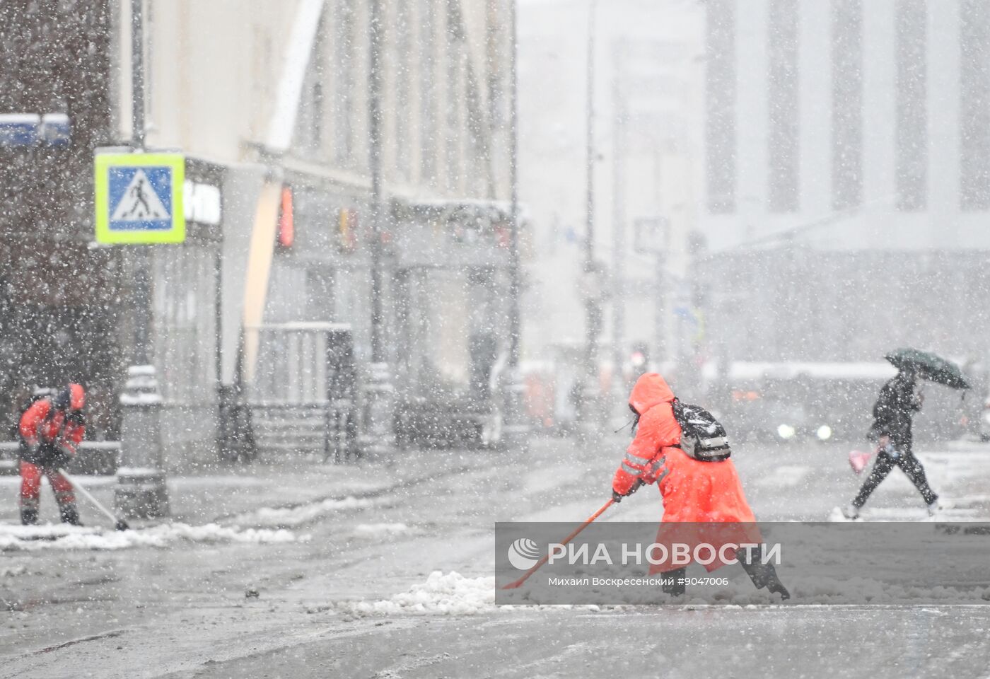 Первый снег в Москве и Санкт-Петербурге