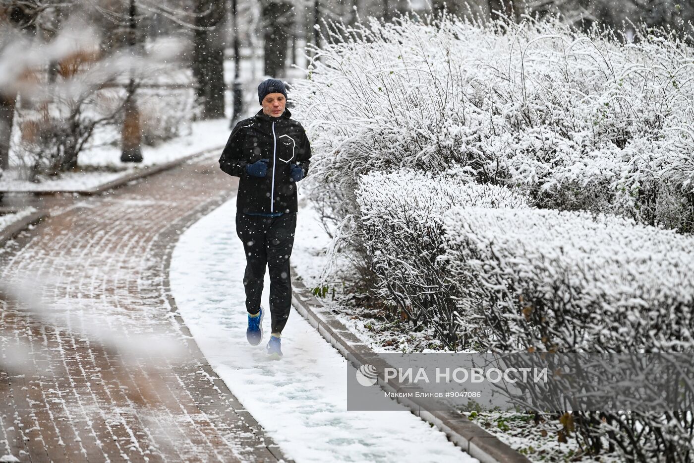 Первый снег в Москве и Санкт-Петербурге
