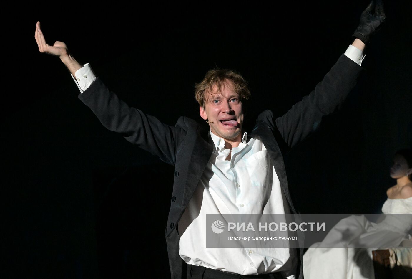 Спектакль "Идиоты" в  МХТ имени А.П. Чехова