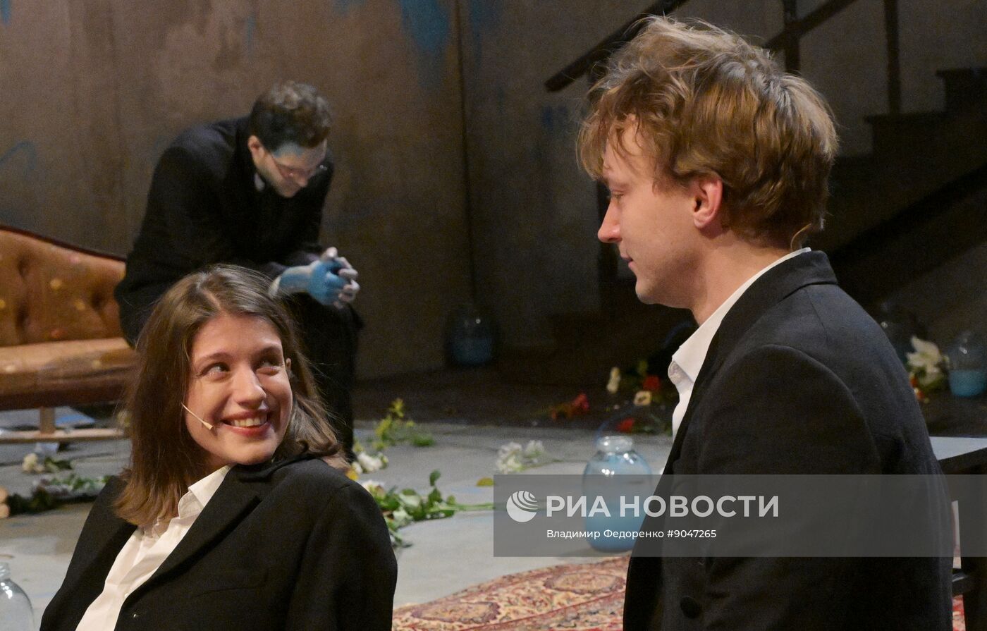 Спектакль "Идиоты" в  МХТ имени А.П. Чехова