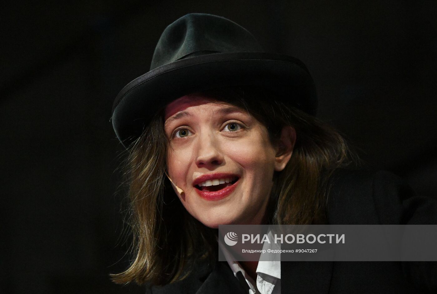 Спектакль "Идиоты" в  МХТ имени А.П. Чехова