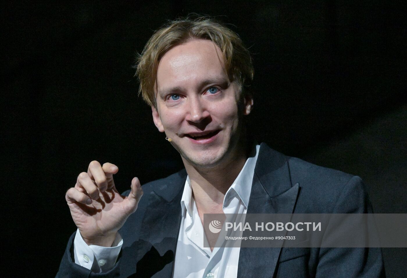 Спектакль "Идиоты" в  МХТ имени А.П. Чехова