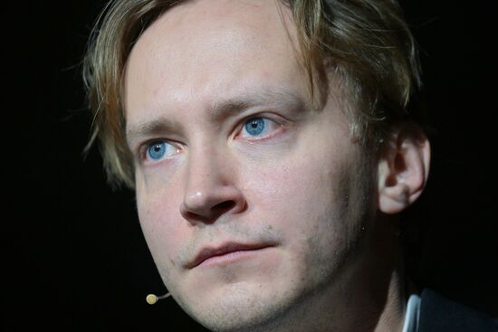 Спектакль "Идиоты" в  МХТ имени А.П. Чехова