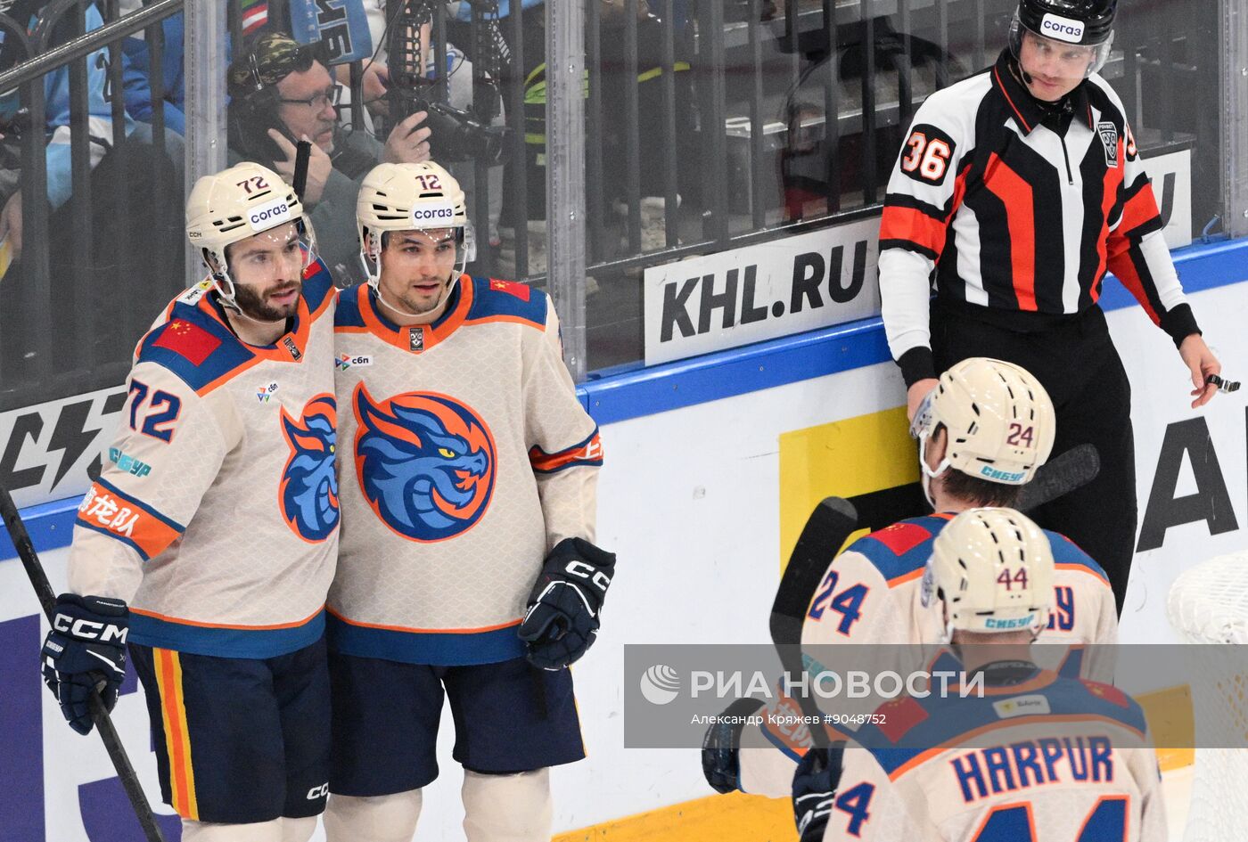 Хоккей. КХЛ. "Сибирь" (Новосибирск) - "Шанхайские Драконы" (Шанхай)