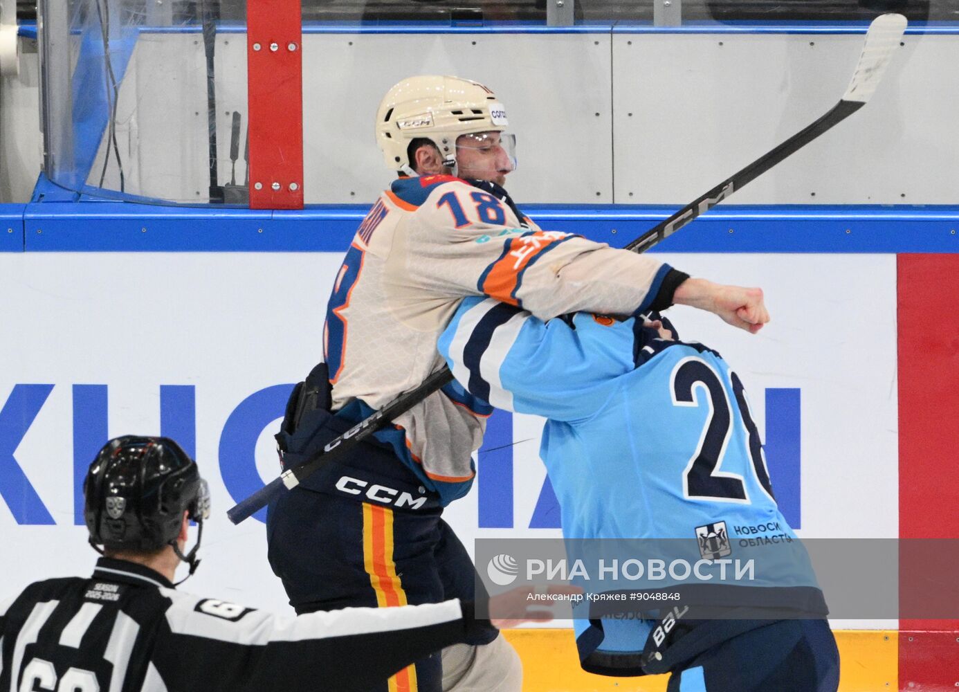 Хоккей. КХЛ. "Сибирь" (Новосибирск) - "Шанхайские Драконы" (Шанхай)