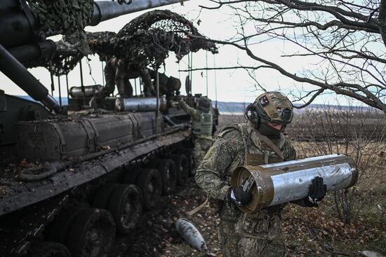 Боевая работа расчета САУ 2С7 "Пион" 45-й артбригады на Купянском направлении