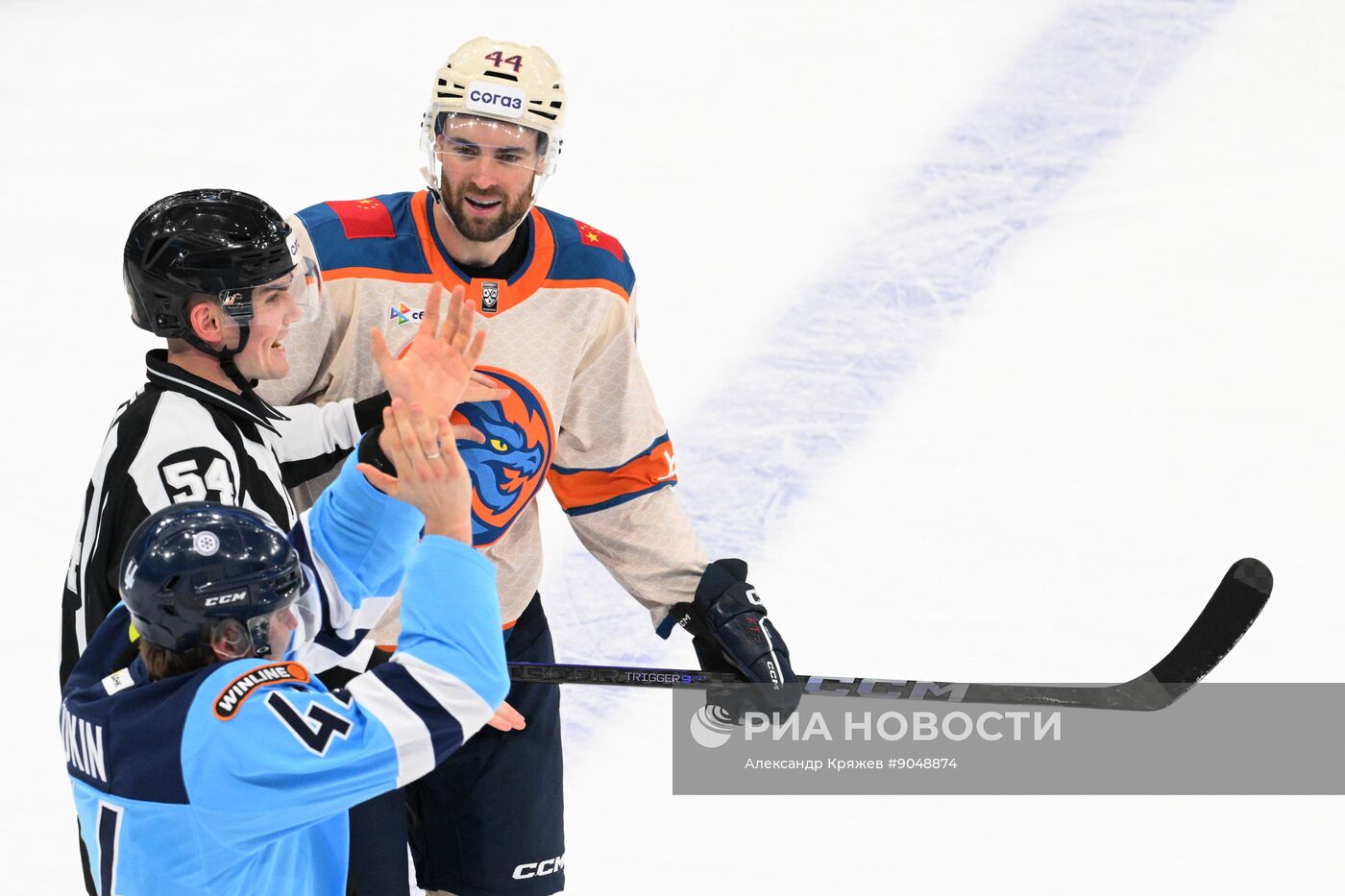 Хоккей. КХЛ. "Сибирь" (Новосибирск) - "Шанхайские Драконы" (Шанхай)