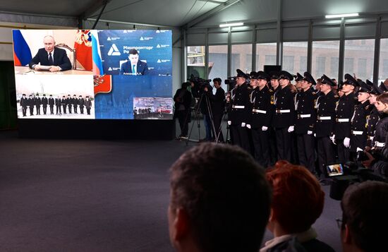 Закладка атомного ледокола "Сталинград"