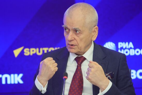 П/к академика РАН Геннадия Онищенко