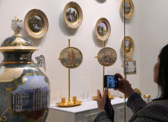 Выставка "Сокровища императорских резиденций. Царское Село" в Историческом музее