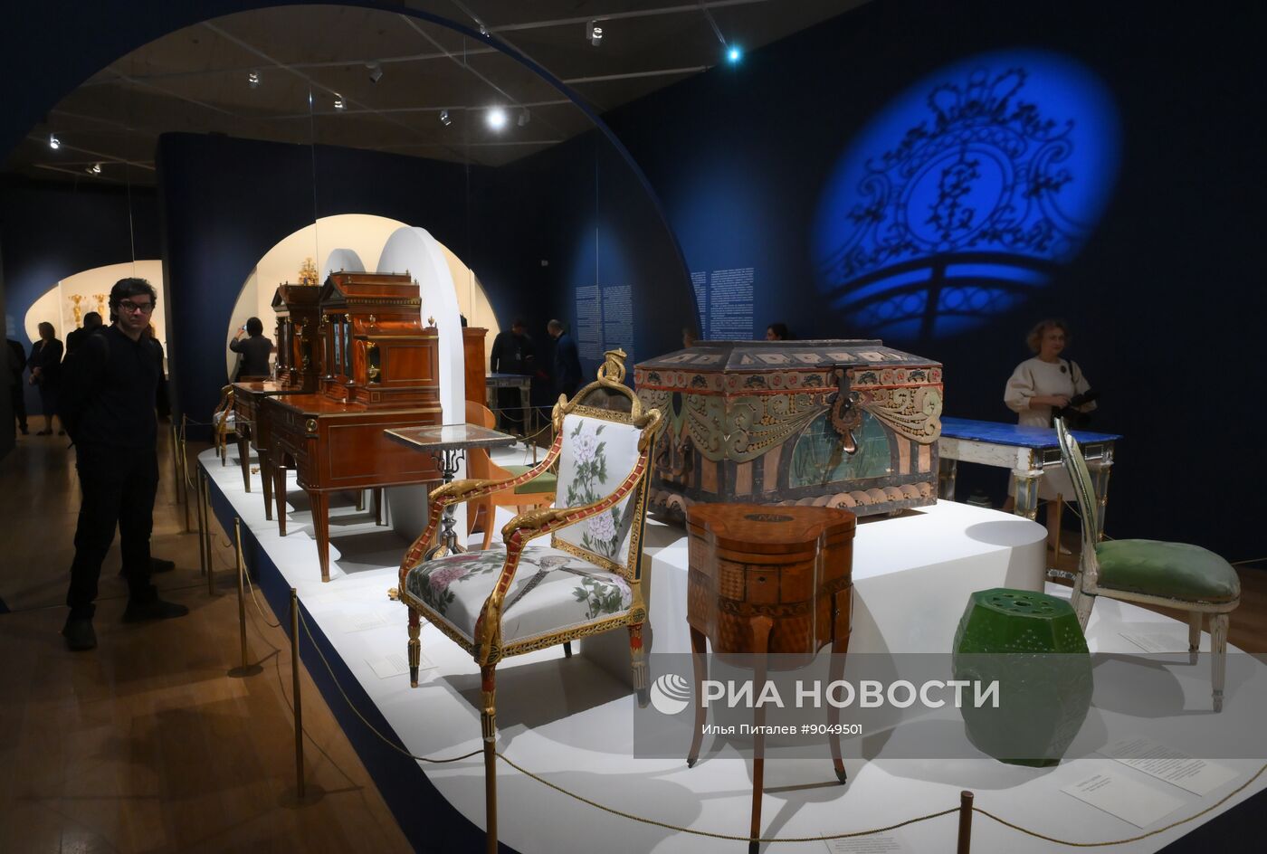 Выставка "Сокровища императорских резиденций. Царское Село" в Историческом музее