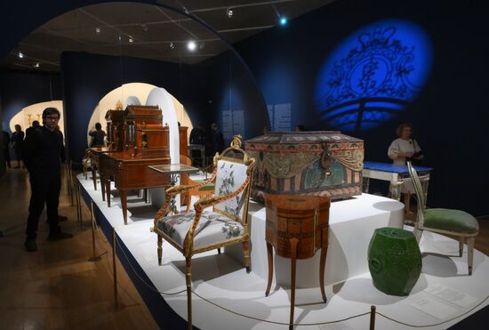 Выставка "Сокровища императорских резиденций. Царское Село" в Историческом музее