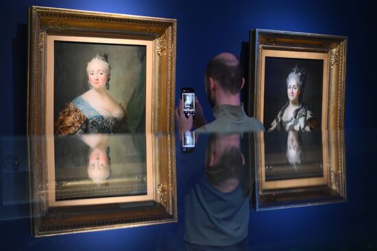 Выставка "Сокровища императорских резиденций. Царское Село" в Историческом музее