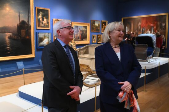 Выставка "Сокровища императорских резиденций. Царское Село" в Историческом музее