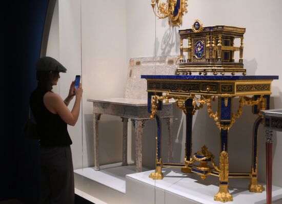 Выставка "Сокровища императорских резиденций. Царское Село" в Историческом музее