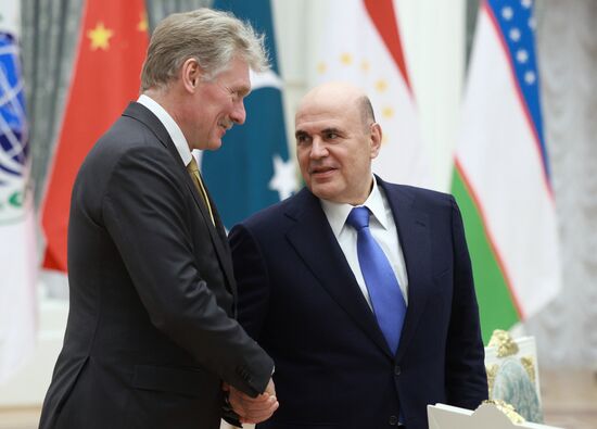 Президент Владимир Путин встретился с главами делегаций Совета глав государств – членов ШОС