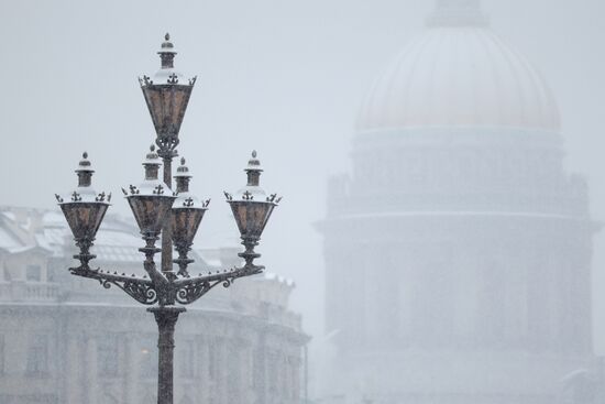 Снег в Санкт-Петербурге