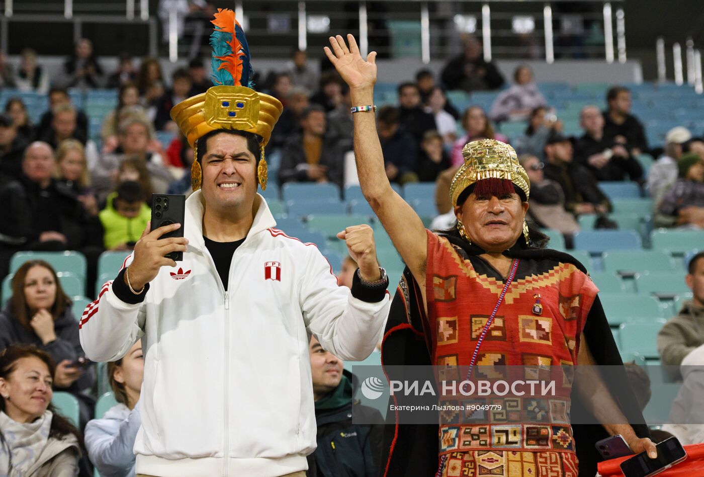 Товарищеский матч по футболу между сборными Чили и Перу