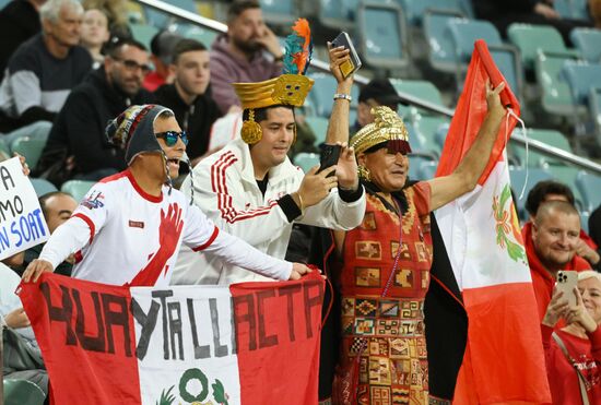 Товарищеский матч по футболу между сборными Чили и Перу