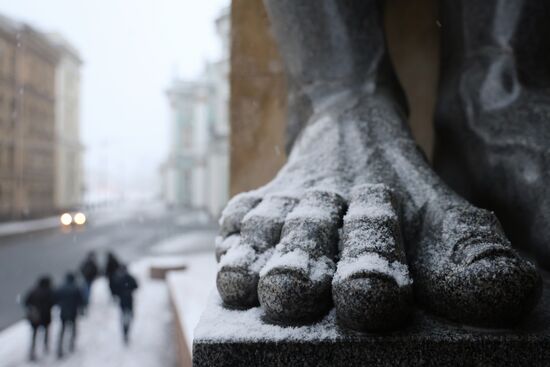 Снег в Санкт-Петербурге