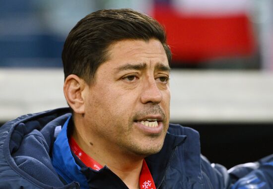 Товарищеский матч по футболу между сборными Чили и Перу