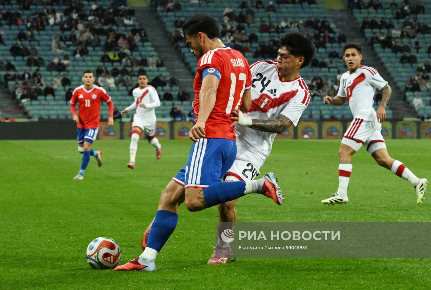 Товарищеский матч по футболу между сборными Чили и Перу