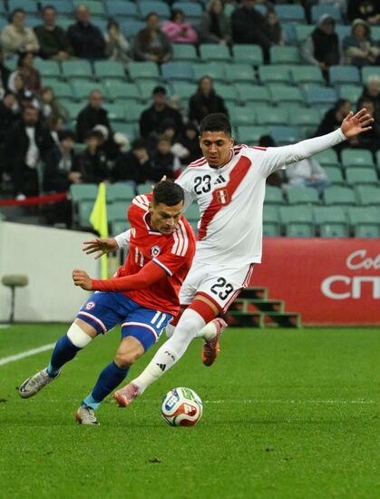 Товарищеский матч по футболу между сборными Чили и Перу