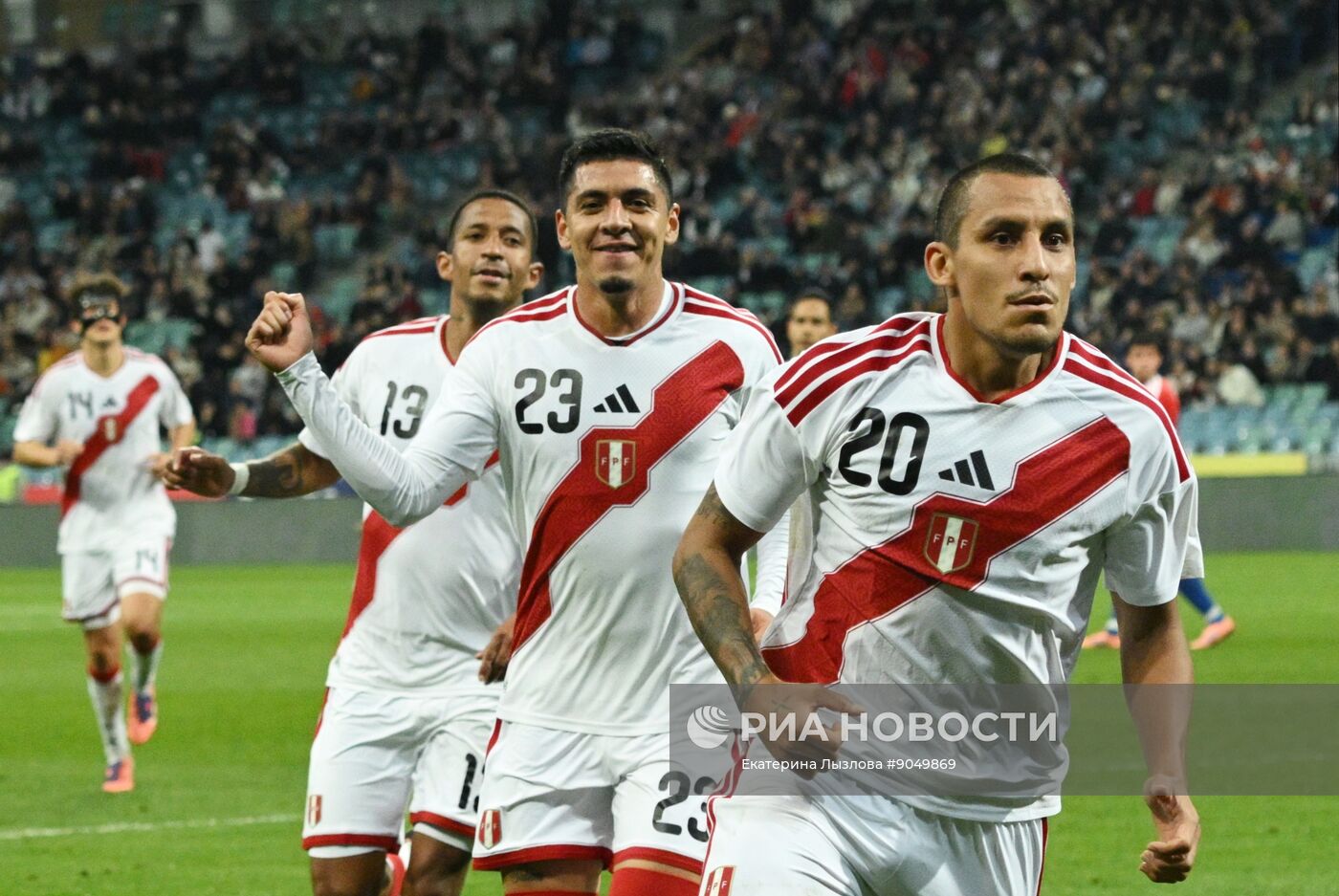 Товарищеский матч по футболу между сборными Чили и Перу