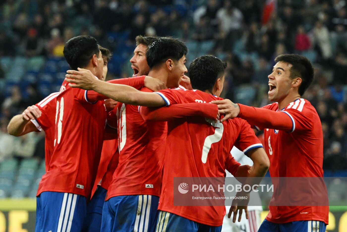 Товарищеский матч по футболу между сборными Чили и Перу