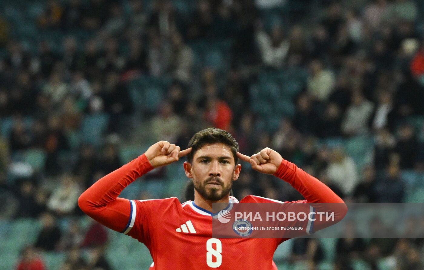 Товарищеский матч по футболу между сборными Чили и Перу