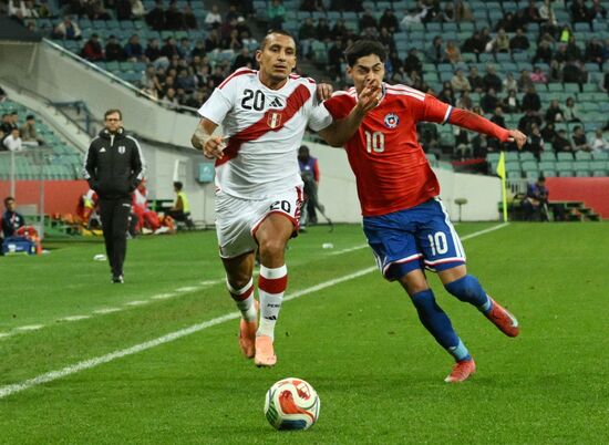 Товарищеский матч по футболу между сборными Чили и Перу