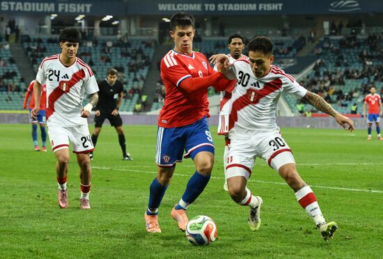 Товарищеский матч по футболу между сборными Чили и Перу