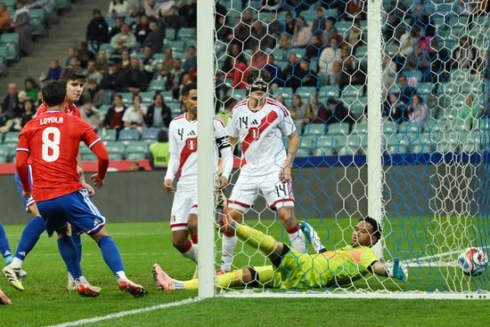 Товарищеский матч по футболу между сборными Чили и Перу