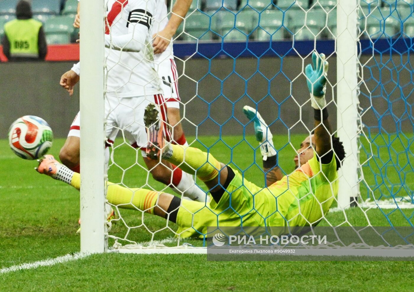 Товарищеский матч по футболу между сборными Чили и Перу