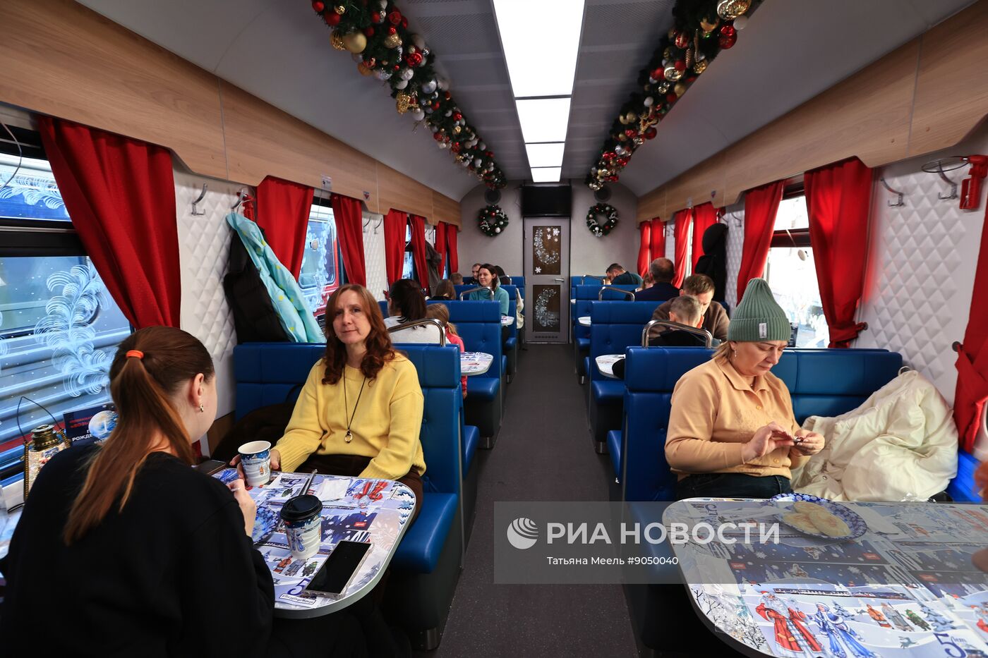 Прибытие поезда Деда Мороза во Владивосток