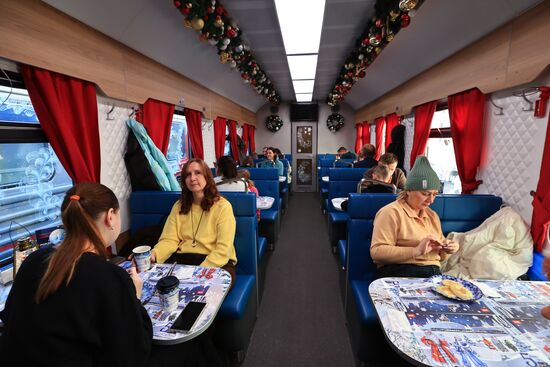 Прибытие поезда Деда Мороза во Владивосток