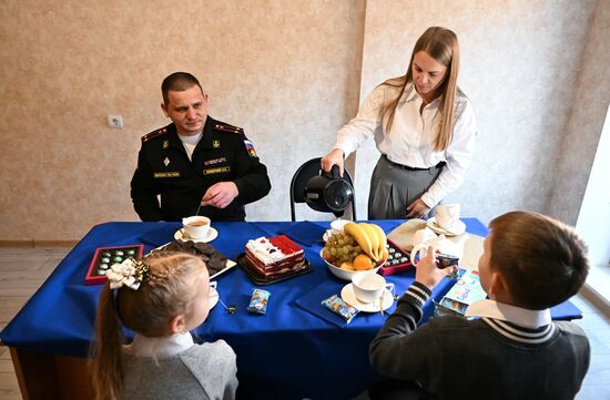 Вручение ключей семьям военнослужащих Тихоокеанского флота