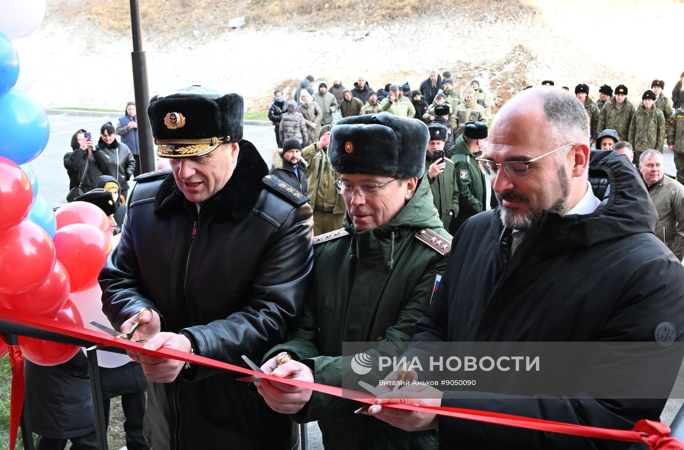 Вручение ключей семьям военнослужащих Тихоокеанского флота