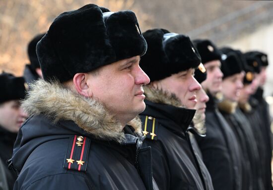 Вручение ключей семьям военнослужащих Тихоокеанского флота