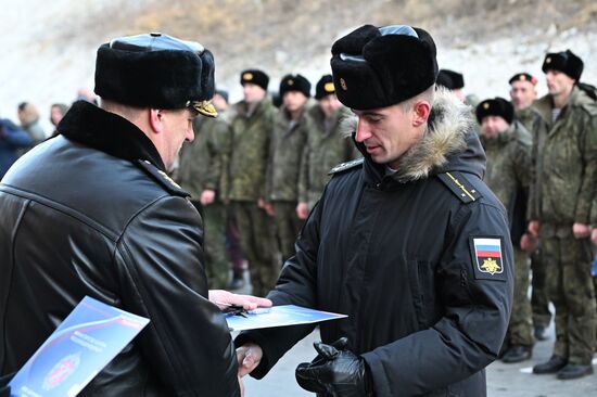 Вручение ключей семьям военнослужащих Тихоокеанского флота
