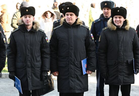 Вручение ключей семьям военнослужащих Тихоокеанского флота