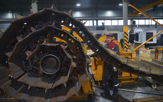 Производство гусениц для спецтехники на заводе "Техтрон" в Челябинске