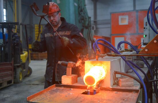 Производство гусениц для спецтехники на заводе "Техтрон" в Челябинске